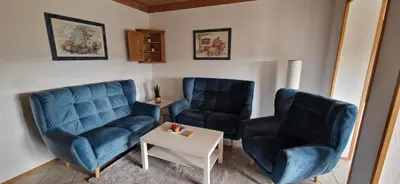 Ein Sitzbereich in der Unterkunft Ferienwohnung Friedrich