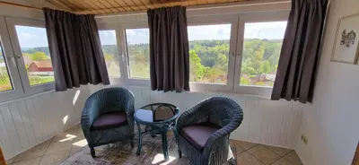 Ein Sitzbereich in der Unterkunft Ferienwohnung Friedrich