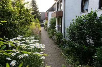 Ein Garten an der Unterkunft Gästehaus Tannenhof