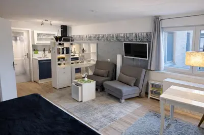 Küche/Küchenzeile in der Unterkunft Wohnung mit Charme, Netflix
