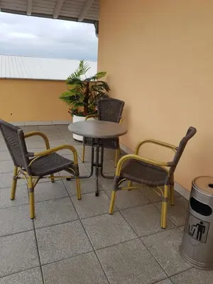 Ein Balkon oder eine Terrasse in der Unterkunft Hotel Ackermann