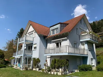 Das Gebäude in dem sich die Ferienwohnung befindet
