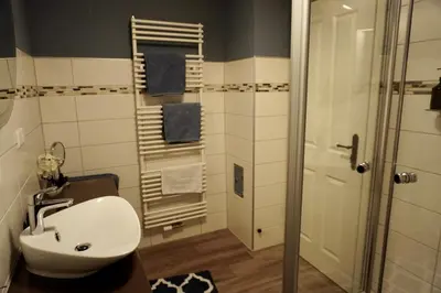 Ein Badezimmer in der Unterkunft Ferienwohnung Korbmacher - Auszeit in der Pfalz
