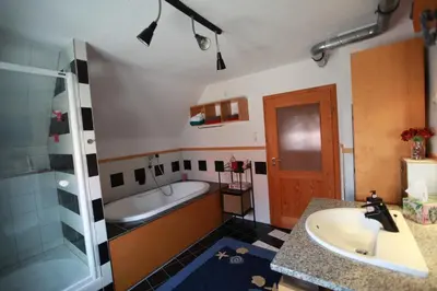 Ein Badezimmer in der Unterkunft Maison Marie