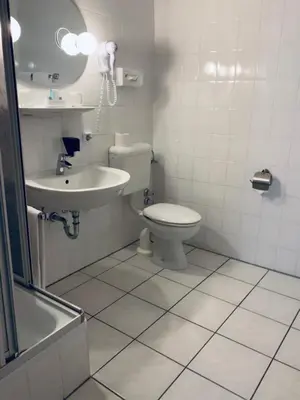 Ein Badezimmer in der Unterkunft Hotel Mainzer Hof