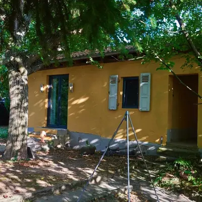 Das Gebäude in dem sich die Ferienwohnung befindet