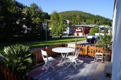 Ein allgemeiner Bergblick oder ein Berglick von der Ferienwohnung aus