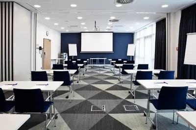 Der Geschäftsbereich oder Konferenzraum in der Unterkunft Holiday Inn Express - Kaiserslautern by IHG