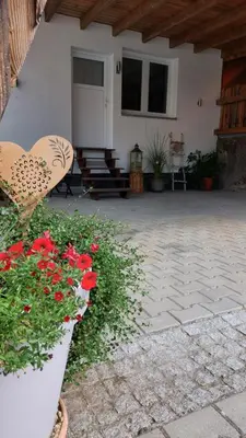 Ein Garten an der Unterkunft Ferienwohnung Kohl'sche Hof