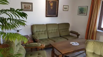 Ein Sitzbereich in der Unterkunft Ferienhaus KorsikaBlick