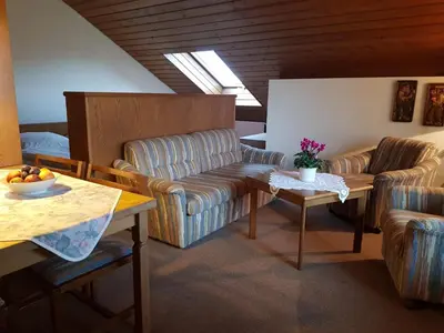 Ein Sitzbereich in der Unterkunft Haus Talblick