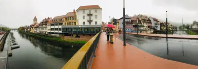 Das Gebäude in dem sich die Ferienwohnung befindet