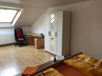 Ein Sitzbereich in der Unterkunft Ferienwohnung Heidelberg ZE-2020-7-WZ
