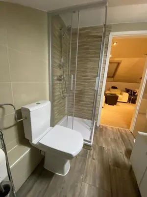 Ein Badezimmer in der Unterkunft Ferienwohnung Heidelberg ZE-2020-7-WZ