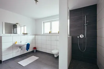 Ein Badezimmer in der Unterkunft Ferienhaus Sommerweide 160qm bis 10P