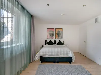 Ein Bett oder Betten in einem Zimmer der Unterkunft Limehome Darmstadt Wilhelminenstraße - Digital Access