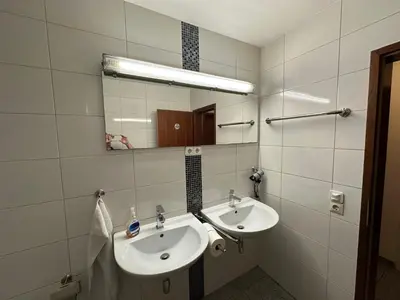 Ein Badezimmer in der Unterkunft Hotel Ditzingen