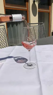 Getränke in der Unterkunft Gästehaus & Weingut PETH