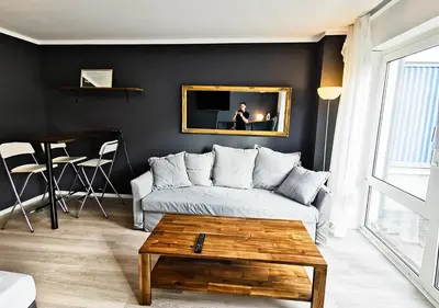 Ein Sitzbereich in der Unterkunft CF44 30m2 Quiet Central Balcony and Netflix