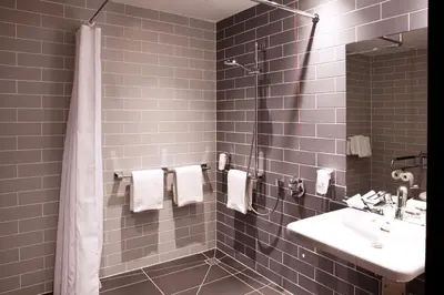 Ein Badezimmer in der Unterkunft Holiday Inn Express - Darmstadt by IHG