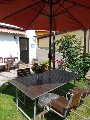 Ein Garten an der Unterkunft Ferienwohnungen Faber