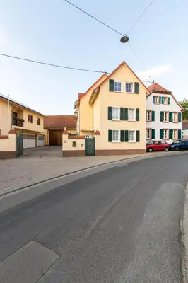 Das Gebäude in dem sich das Bed & Breakfast befindet