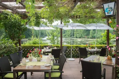 Ein Garten an der Unterkunft seehaus forelle haeckenhaus