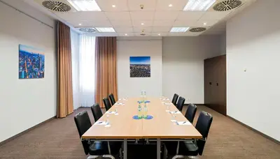 Der Geschäftsbereich oder Konferenzraum in der Unterkunft NH Frankfurt Airport West