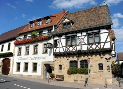 Das Gebäude in dem sich das Hotel befindet