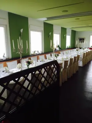 Ein Restaurant oder anderes Speiselokal in der Unterkunft Hotel Restaurant Vater Rhein