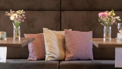 Ein Sitzbereich in der Unterkunft Castell Hotel & Restaurant