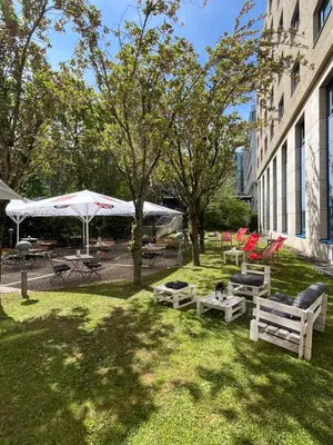 Ein Garten an der Unterkunft Holiday Inn Stuttgart by IHG