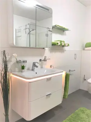 Ein Badezimmer in der Unterkunft Panorama Penthouse Apartment mit Klima und Whirlpool für bis zu 6 Personen
