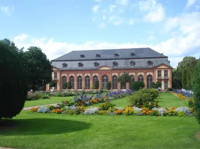 Ein Garten an der Unterkunft Best Western Hotel Darmstadt Mitte
