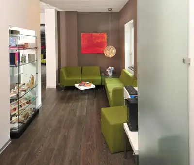 Ein Sitzbereich in der Unterkunft Hotel INNdependence