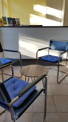 Ein Sitzbereich in der Unterkunft Hotel Hirsch