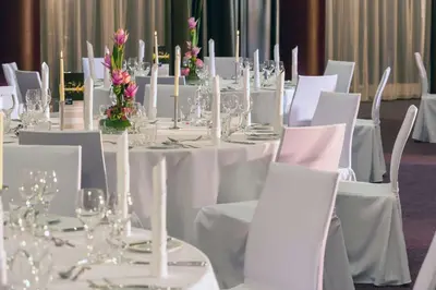 Ein Restaurant oder anderes Speiselokal in der Unterkunft Dorint Kongresshotel Mannheim