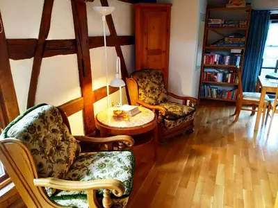 Ein Sitzbereich in der Unterkunft Ferienhaus Marré - mit Grill, Feuerstelle und Gartensauna