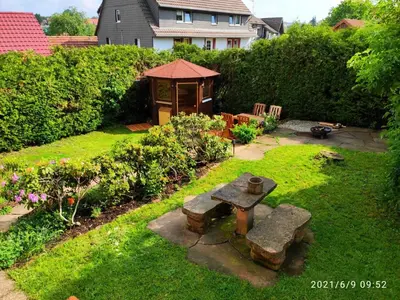 Ein Garten an der Unterkunft Ferienhaus Marré - mit Grill, Feuerstelle und Gartensauna