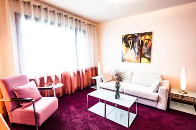 Ein Sitzbereich in der Unterkunft Hotel Der Blaue Reiter Design- & Tagungshotel