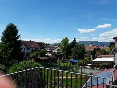Ein allgemeiner Bergblick oder ein Berglick von der Ferienwohnung aus