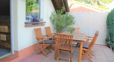 Ein Patio oder anderer Außenbereich in der Unterkunft Gartenhaus am Weinberg