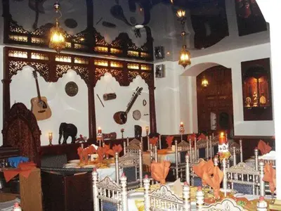 Ein Restaurant oder anderes Speiselokal in der Unterkunft Hotel Starkenburger Hof
