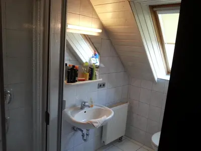 Ein Badezimmer in der Unterkunft Adler Gaststube Hotel Biergarten