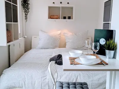 Ein Bett oder Betten in einem Zimmer der Unterkunft LENASTAY l Tiny Apartment in Top Location