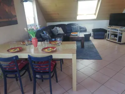 Ein Sitzbereich in der Unterkunft Anna - neue Ferienwohnung mit Blick ins Grüne