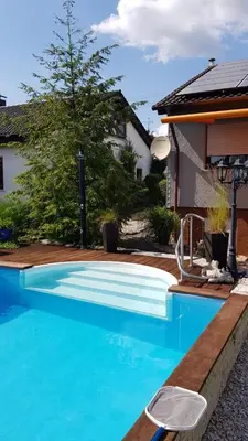 Der Swimmingpool an oder in der Nähe von Ferienwohnung Schwarz