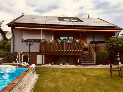 Der Swimmingpool an oder in der Nähe von Ferienwohnung Schwarz
