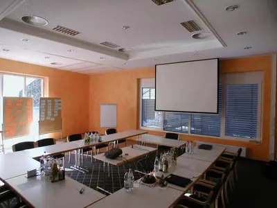 Der Geschäftsbereich oder Konferenzraum in der Unterkunft Flair Hotel Landgasthof Roger