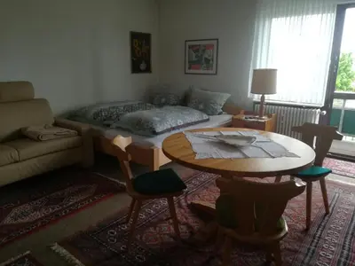 Ein Sitzbereich in der Unterkunft Ferienwohnung Ziegelbergblick